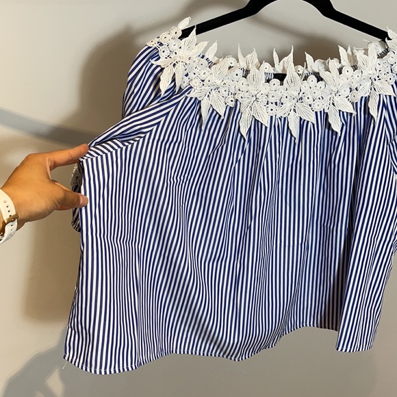 Forever 21 Striped Floral Off-Shoulder Top - Picture 5 of 8